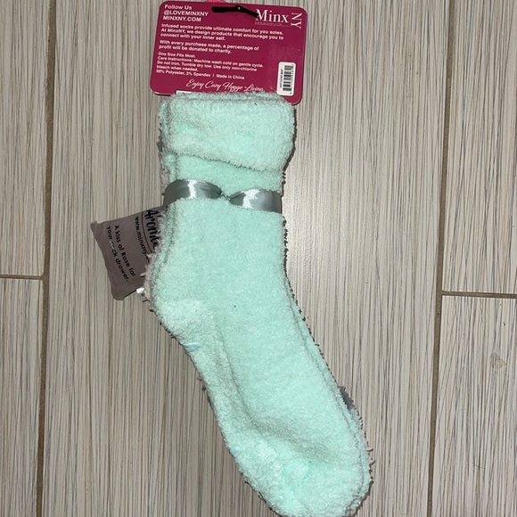 MinxNY Aromasoles Rose & Shea Butter Infused Socks - One Size - 2 Pair Pack - Picture 5 of 9